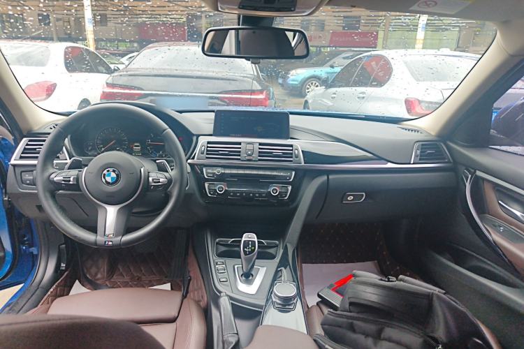 Used BMW 3 Series 2019 320Li M Sport Package Center Console