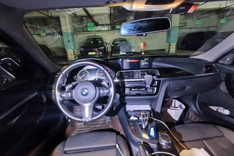 Used BMW 3 Series 2019 320Li M Sport Night Edition Center Console