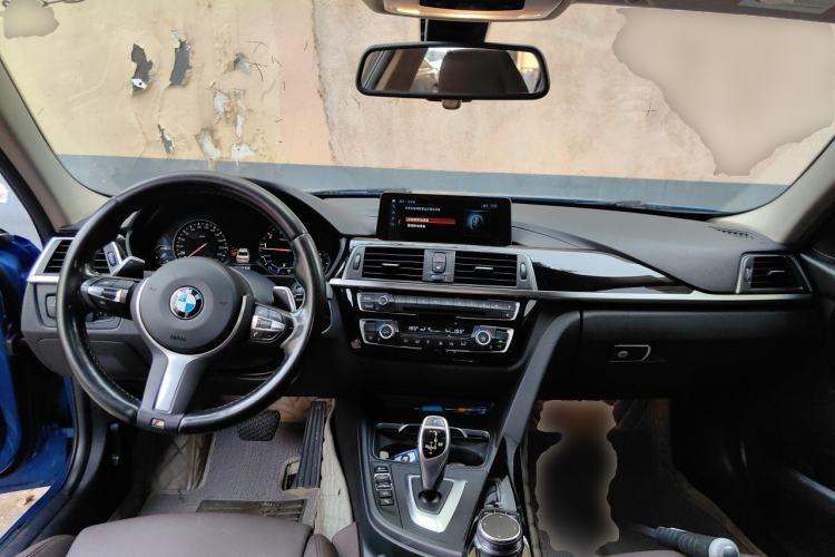 Used BMW 3 Series 2019 320Li M Sport Package Center Console