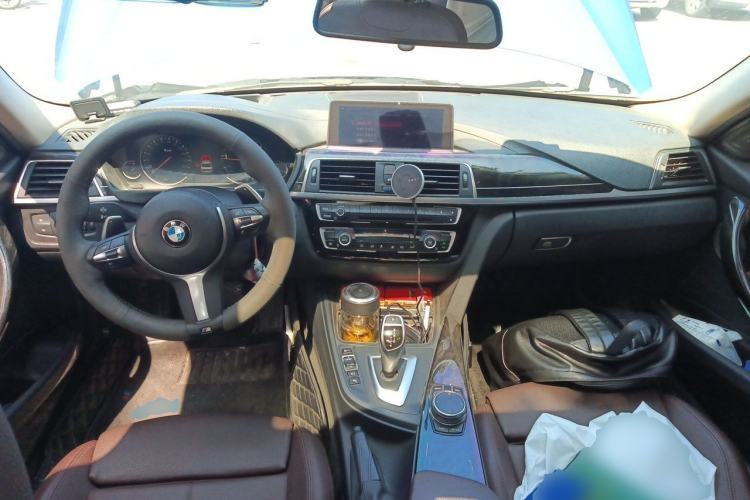 Used BMW 3 Series 2019 320Li M Sport Night Edition Center Console