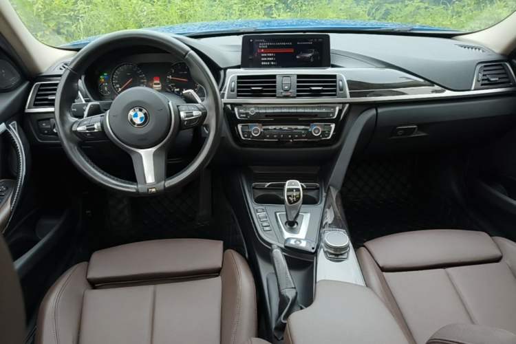 Used BMW 3 Series 2019 320Li M Sport Night Edition Center Console