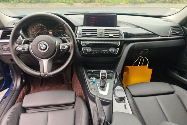 Used BMW 3 Series 2019 320Li M Sport Package Center Console