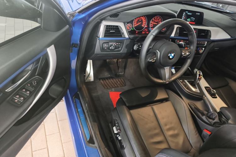 Used BMW 3 Series 2019 320i M Sport Package Driver Seat