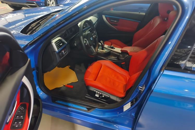 Used BMW 3 Series 2019 320i M Sport Package Driver Seat