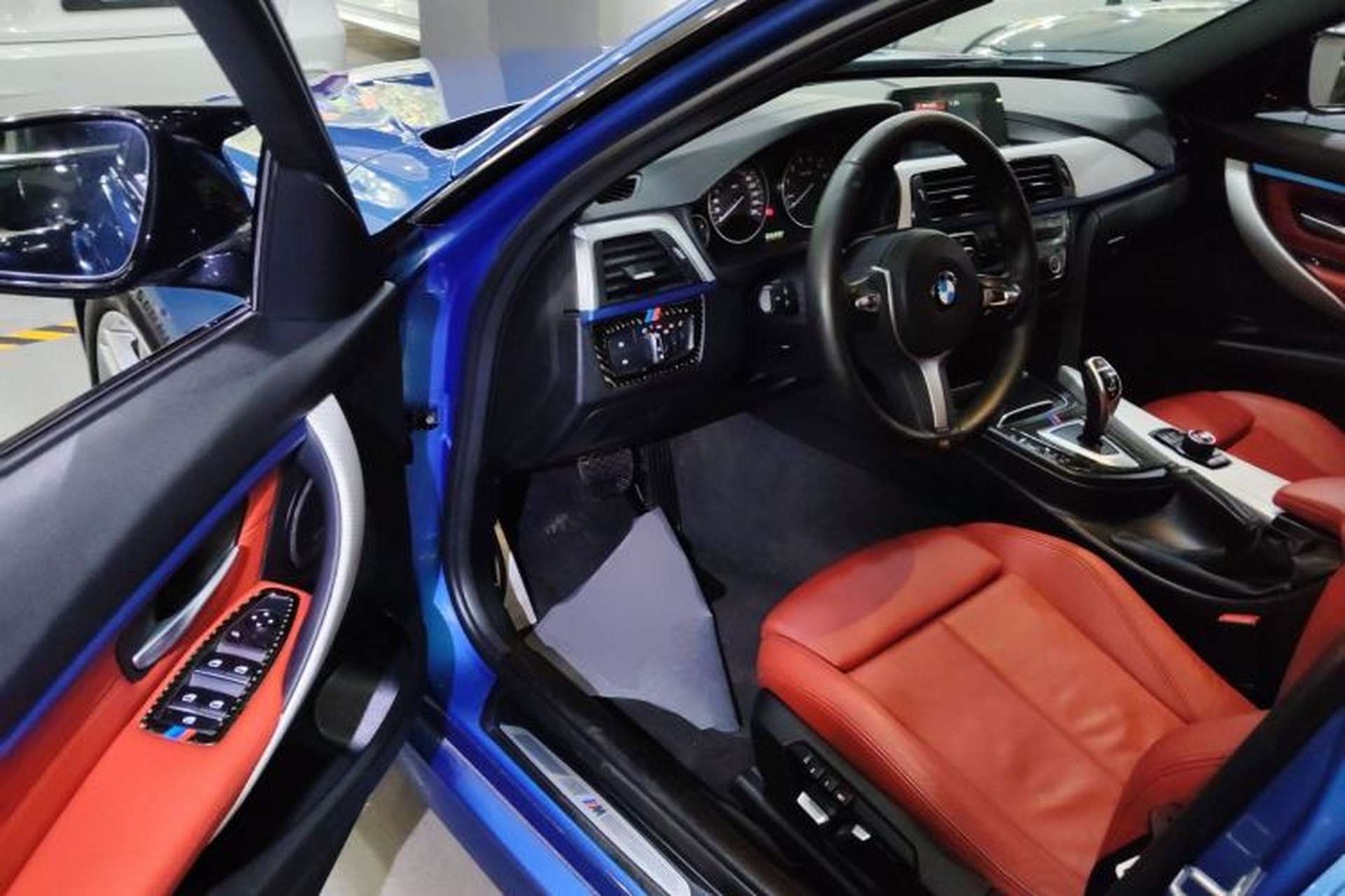 Used BMW 3 Series 2019 320i M Sport Package Driver Seat