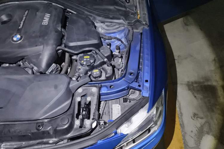Used BMW 3 Series 2019 320Li M Sport Package Engine Bay Left