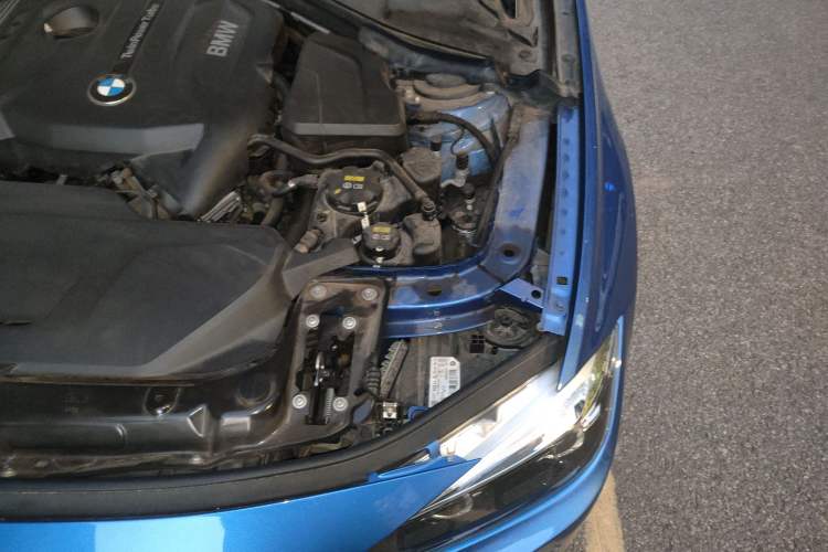 Used BMW 3 Series 2019 320i M Sport Night Edition Engine Bay Left