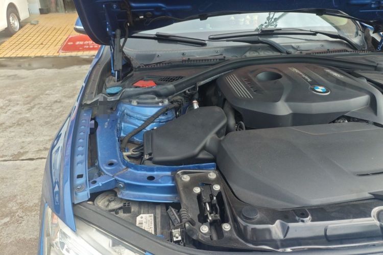 Used BMW 3 Series 2019 320Li M Sport Package Engine Bay Right