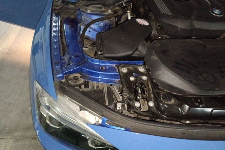 Used BMW 3 Series 2019 320i M Sport Night Edition Engine Bay Right