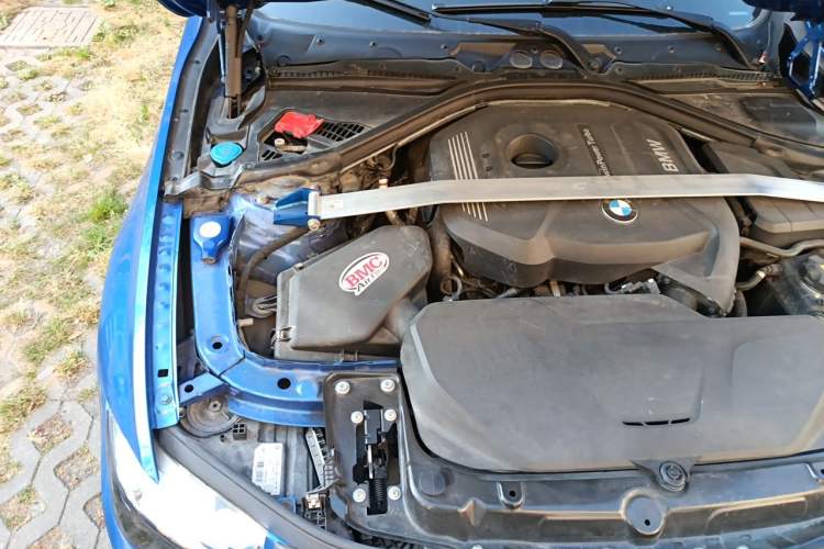 Used BMW 3 Series 2019 320i M Sport Night Edition Engine Bay Right
