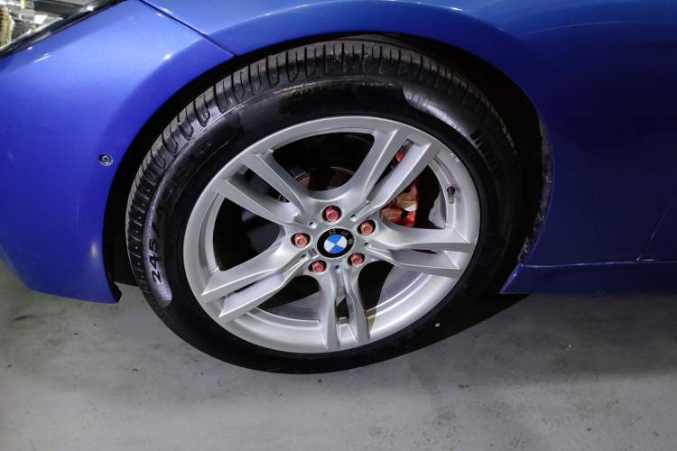 Used BMW 3 Series 2019 320i M Sport Package Exterior 4
