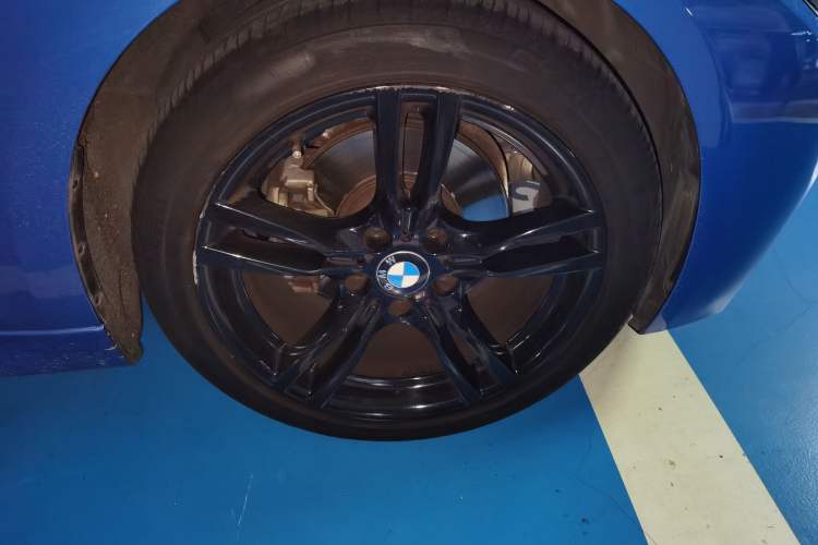 Used BMW 3 Series 2019 320i M Sport Night Edition Exterior 7