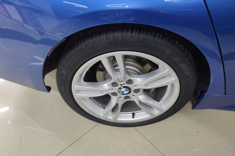 Used BMW 3 Series 2019 320i M Sport Package Exterior 8