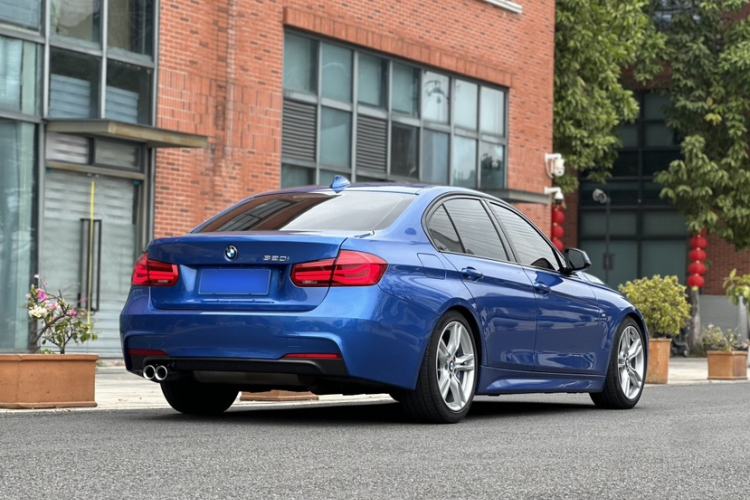 Used BMW 3 Series 2019 320i M Sport Package Exterior 8