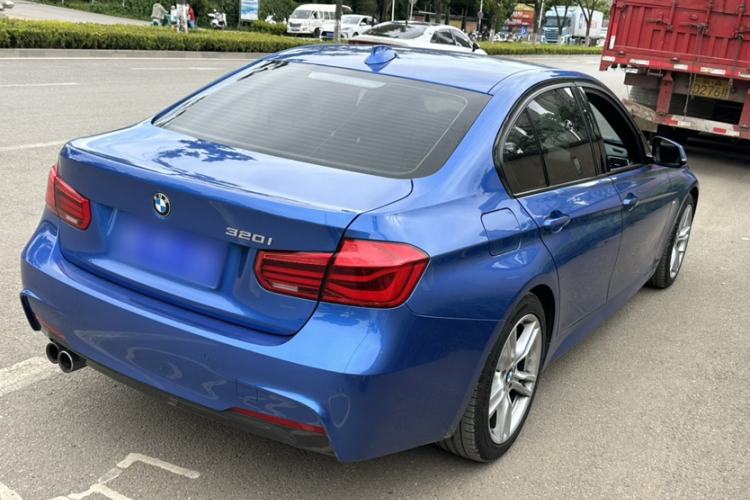 Used BMW 3 Series 2019 320i M Sport Package Exterior 9