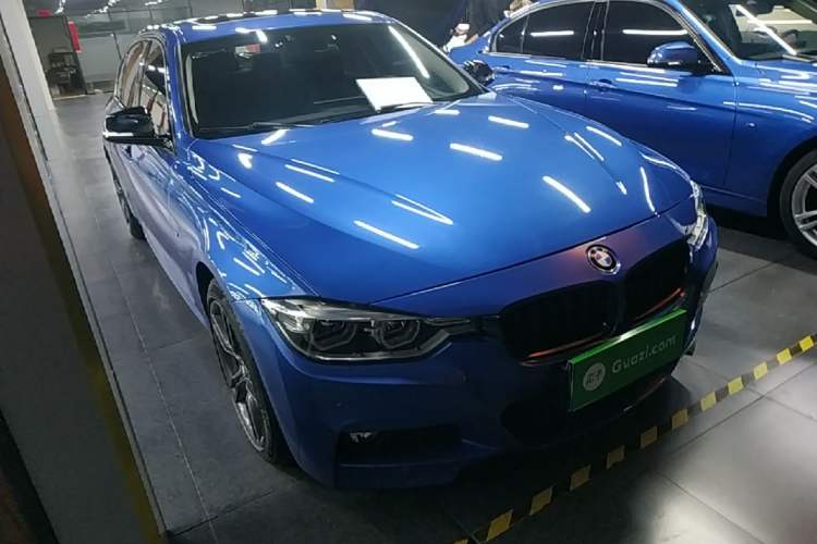 Used BMW 3 Series 2019 320Li M Sport Package Front Right 45 Deg