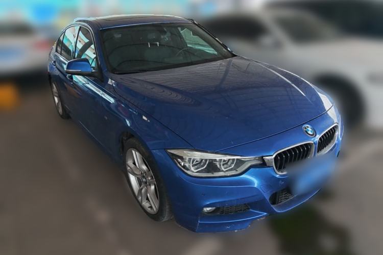Used BMW 3 Series 2019 320i M Sport Package Front Right 45 Deg