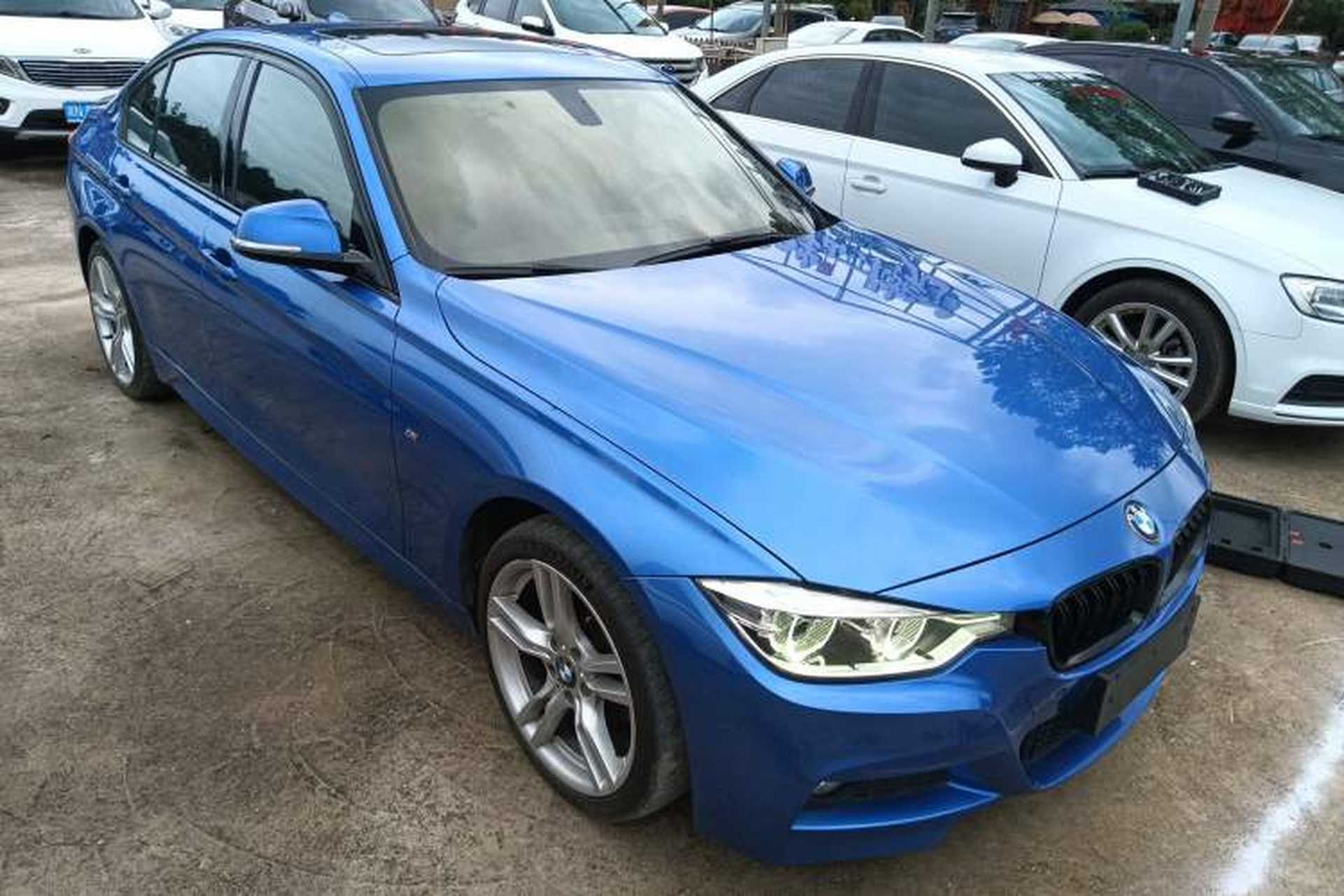 Used BMW 3 Series 2019 320i M Sport Package Front Right 45 Deg