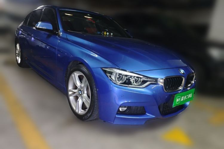 Used BMW 3 Series 2019 320i M Sport Package Front Right 45 Deg