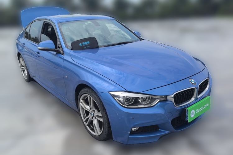 Used BMW 3 Series 2019 320i M Sport Package Front Right 45 Deg