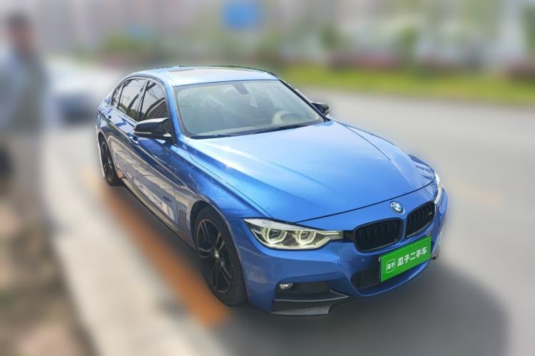 Used BMW 3 Series 2019 320Li M Sport Package Front Right 45 Deg