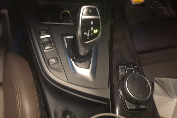 Used BMW 3 Series 2019 320Li M Sport Night Edition Gear Lever