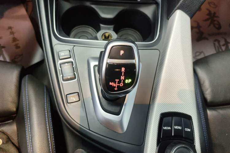Used BMW 3 Series 2019 320i M Sport Package Gear Lever