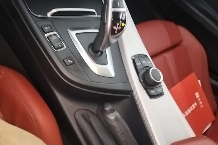 Used BMW 3 Series 2019 320i M Sport Package Gear Lever