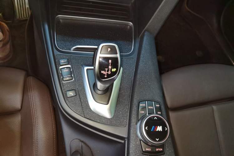Used BMW 3 Series 2019 320Li M Sport Night Edition Gear Lever
