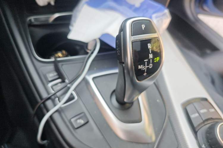 Used BMW 3 Series 2019 320i M Sport Package Gear Lever