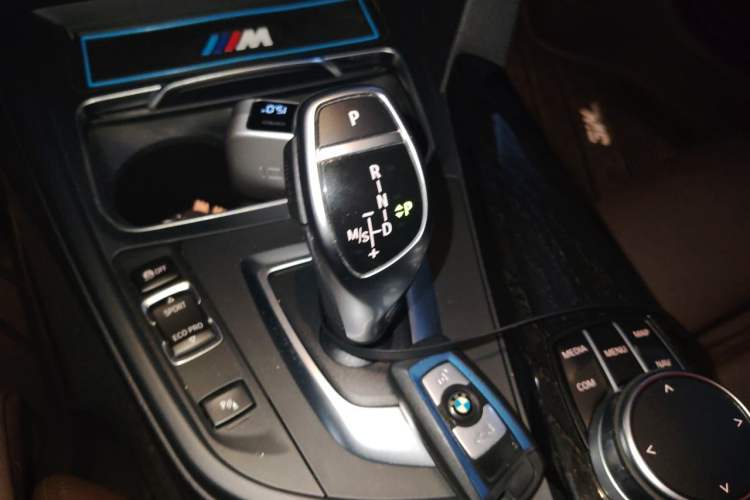 Used BMW 3 Series 2019 320Li M Sport Night Edition Gear Lever