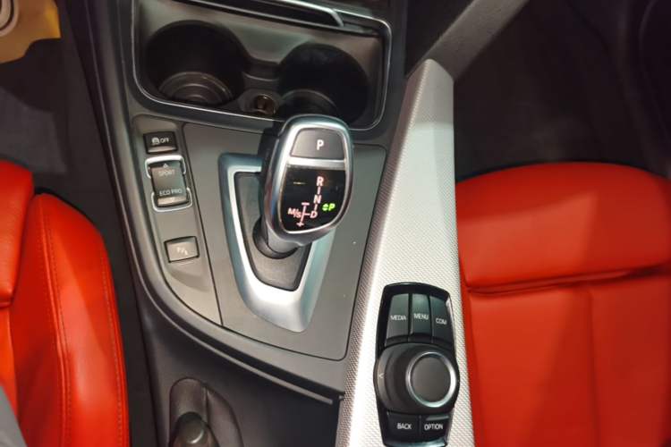 Used BMW 3 Series 2019 320i M Sport Package Gear Lever