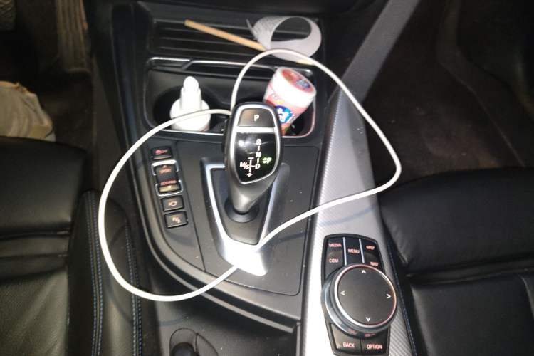 Used BMW 3 Series 2019 320i M Sport Night Edition Gear Lever