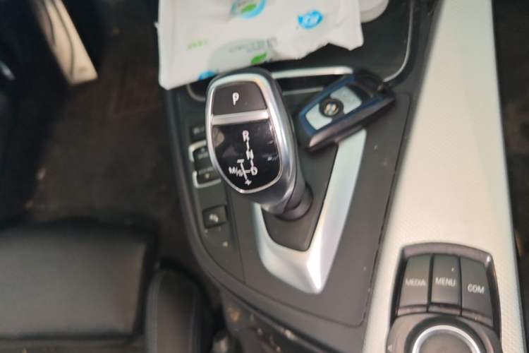 Used BMW 3 Series 2019 320i M Sport Package Gear Lever
