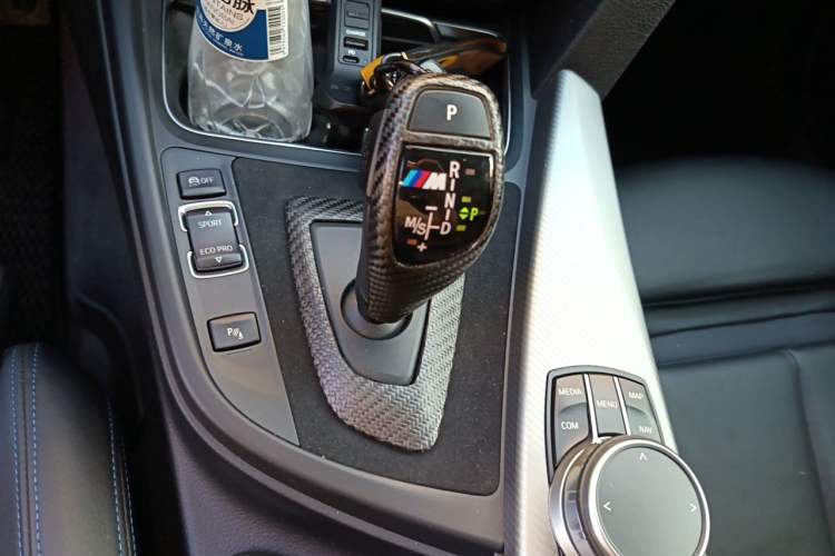 Used BMW 3 Series 2019 320i M Sport Night Edition Gear Lever