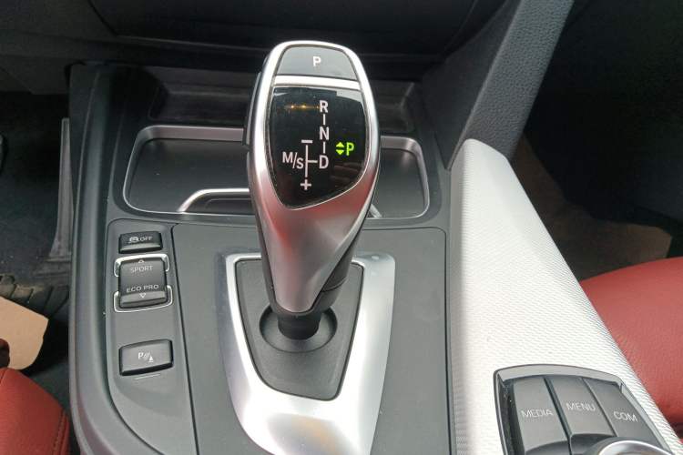 Used BMW 3 Series 2019 320i M Sport Package Gear Lever