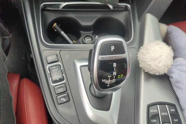 Used BMW 3 Series 2019 320i M Sport Night Edition Gear Lever