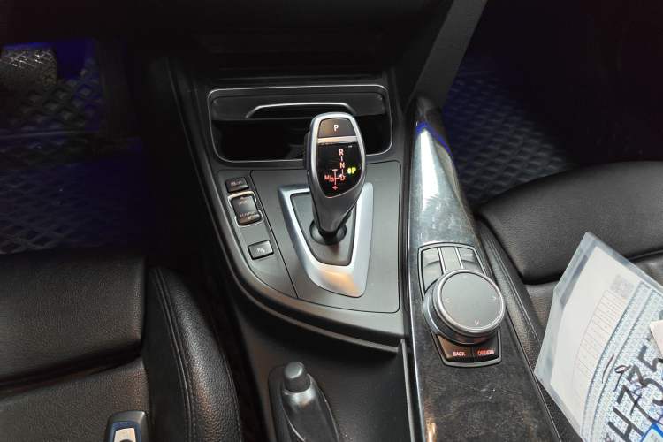 Used BMW 3 Series 2019 320Li M Sport Night Edition Gear Lever