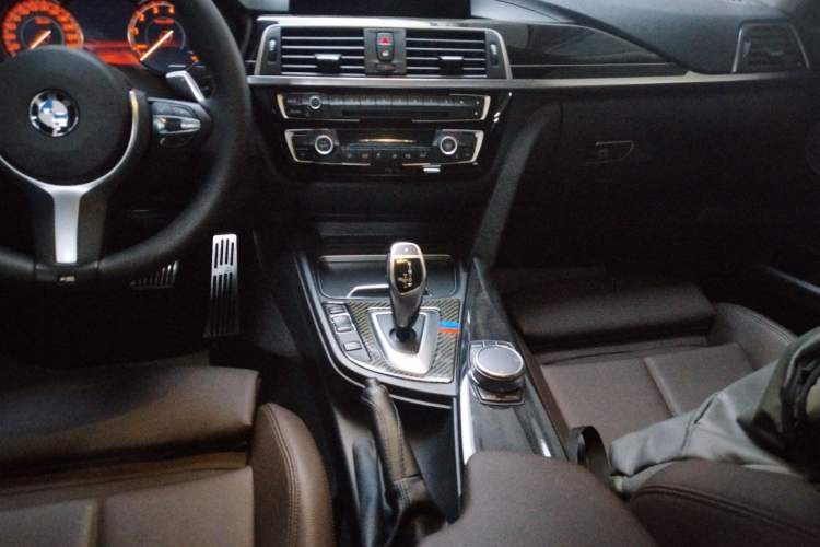 Used BMW 3 Series 2019 320Li M Sport Night Edition Gear Lever