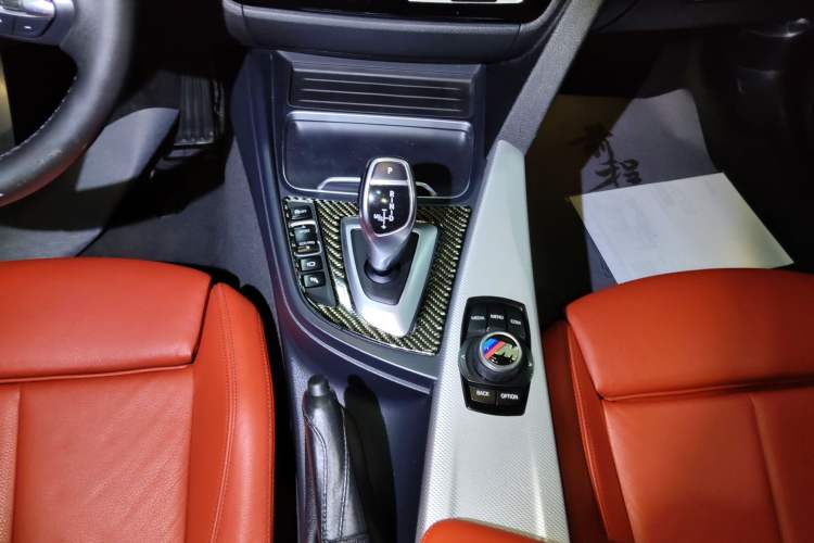 Used BMW 3 Series 2019 320i M Sport Package Gear Lever