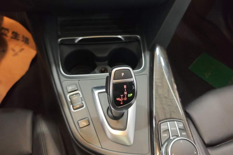 Used BMW 3 Series 2019 320Li M Sport Night Edition Gear Lever