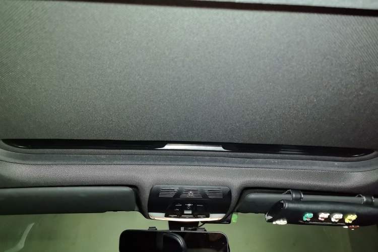 Used BMW 3 Series 2019 320i M Sport Package Headliner