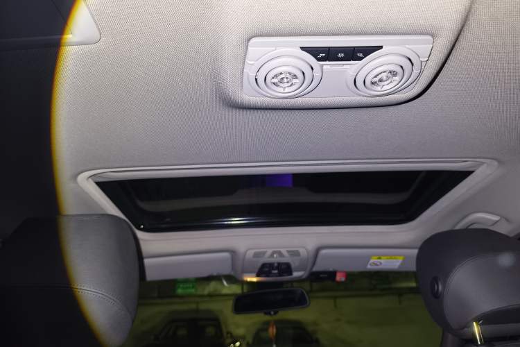 Used BMW 3 Series 2019 320Li M Sport Night Edition Headliner