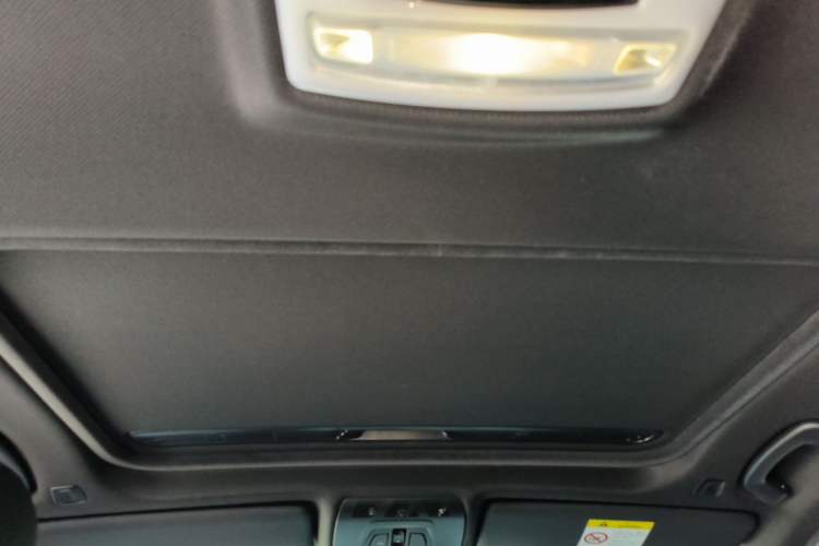 Used BMW 3 Series 2019 320i M Sport Package Headliner