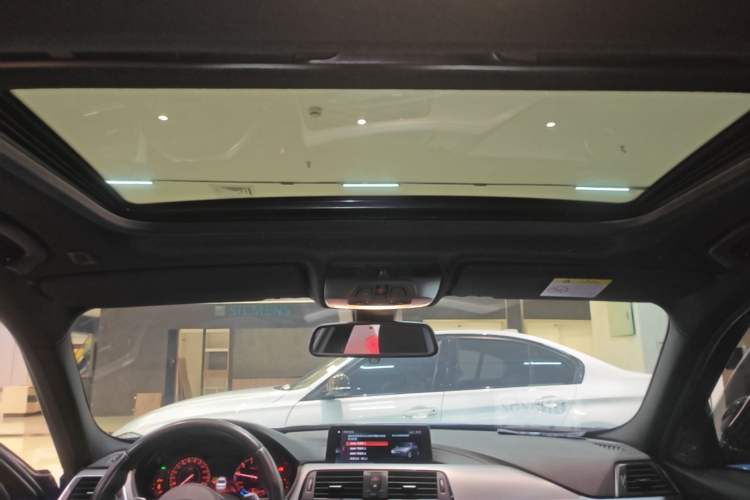 Used BMW 3 Series 2019 320i M Sport Night Edition Headliner