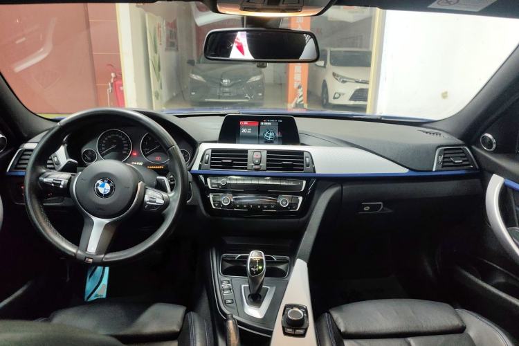 Used BMW 3 Series 2019 320i M Sport Package Interior 2