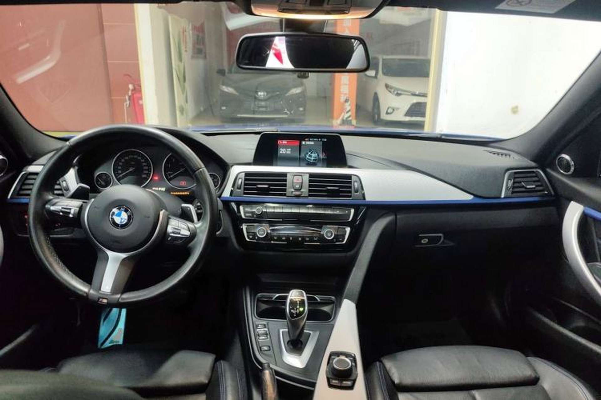 Used BMW 3 Series 2019 320i M Sport Package Interior 2