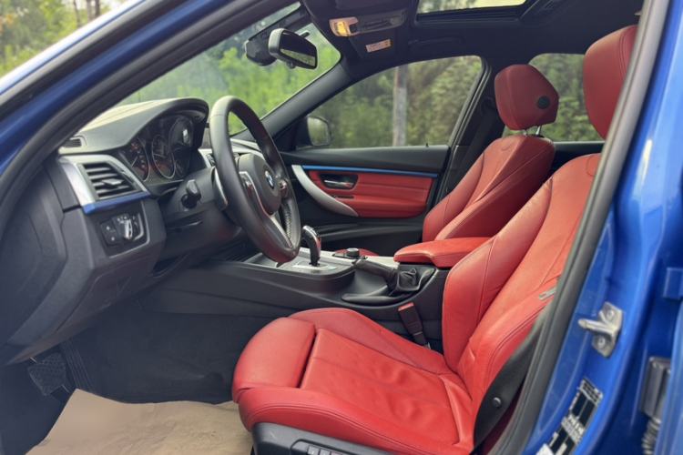 Used BMW 3 Series 2019 320i M Sport Package Interior 2