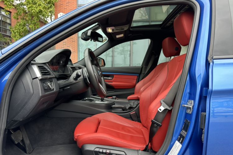 Used BMW 3 Series 2019 320i M Sport Package Interior 2
