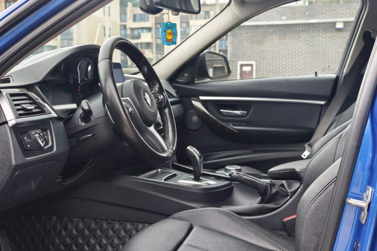 Used BMW 3 Series 2019 320Li M Sport Night Edition Interior 3